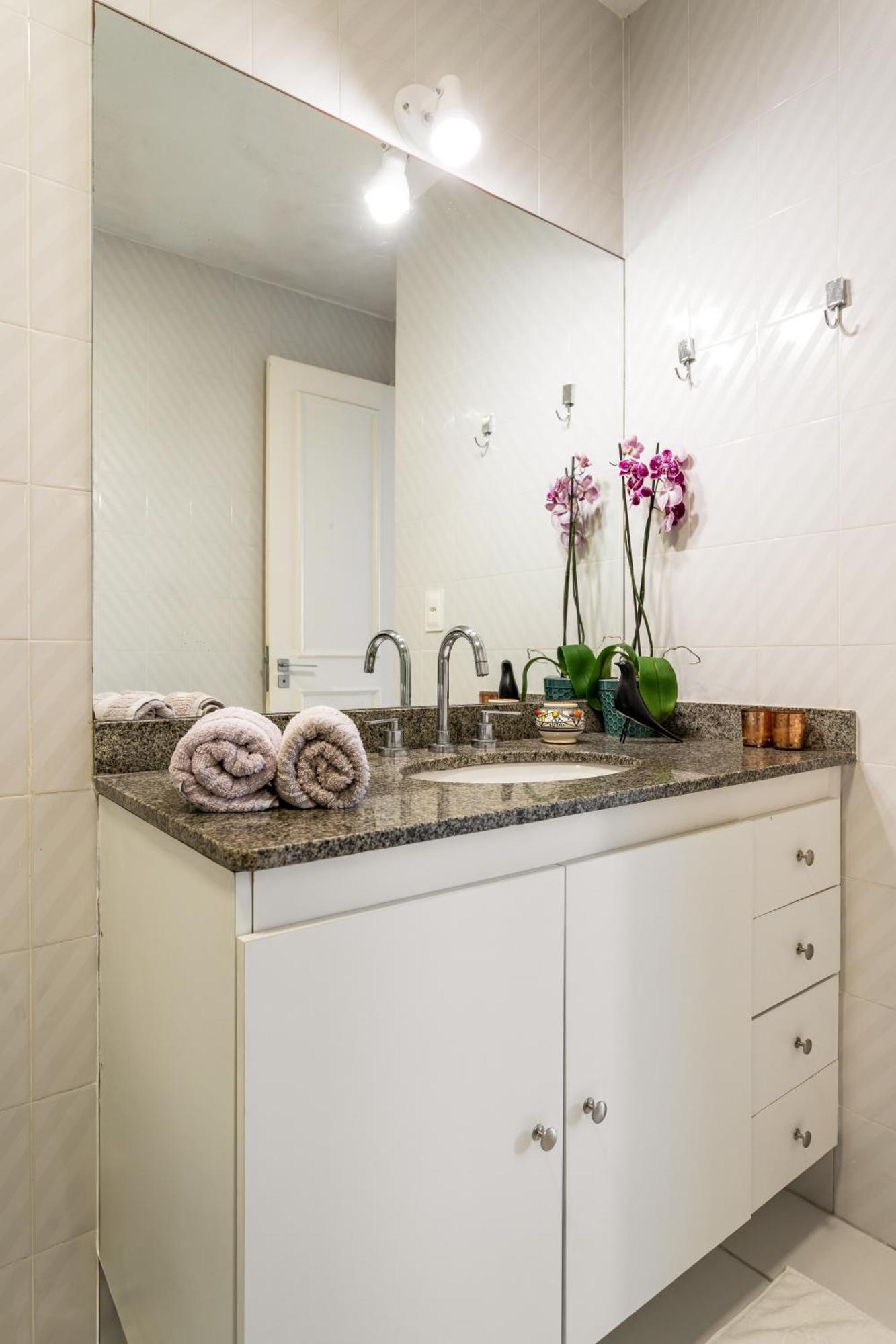 Apartamento Unhotel - Charmoso Temporada Com 3 Quartos Em Copacabana *